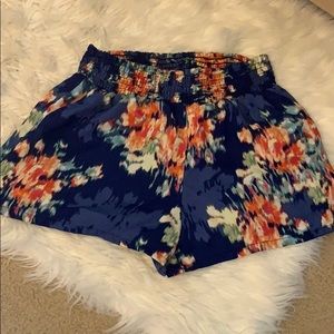 Fashion floral shorts